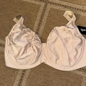 NWT ELILA BRA